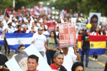 Estudiantes comprometidos por la Paz y la Justicia para las víctimas del terrorismo golpista