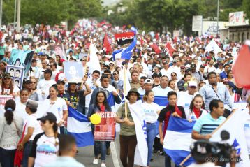 Estudiantes comprometidos por la Paz y la Justicia para las víctimas del terrorismo golpista