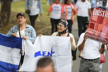 Estudiantes comprometidos por la Paz y la Justicia para las víctimas del terrorismo golpista
