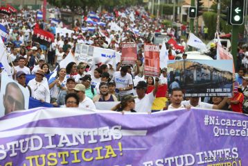 Estudiantes comprometidos por la Paz y la Justicia para las víctimas del terrorismo golpista