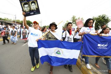 Estudiantes comprometidos por la Paz y la Justicia para las víctimas del terrorismo golpista