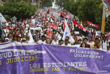 Estudiantes comprometidos por la Paz y la Justicia para las víctimas del terrorismo golpista