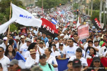Estudiantes comprometidos por la Paz y la Justicia para las víctimas del terrorismo golpista