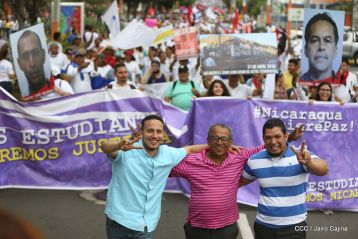 Estudiantes comprometidos por la Paz y la Justicia para las víctimas del terrorismo golpista
