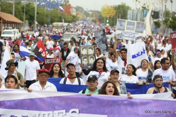 Estudiantes comprometidos por la Paz y la Justicia para las víctimas del terrorismo golpista