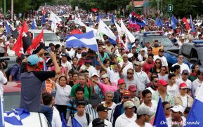 Estudiantes comprometidos por la Paz y la Justicia para las víctimas del terrorismo golpista