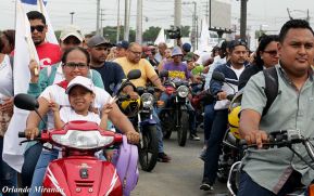 Estudiantes comprometidos por la Paz y la Justicia para las víctimas del terrorismo golpista