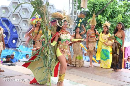 Managua de fiesta: Carnaval en la Bolívar y despedida de Minguito
