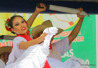 Managua de fiesta: Carnaval en la Bolívar y despedida de Minguito
