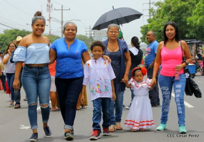 Managua de fiesta: Carnaval en la Bolívar y despedida de Minguito