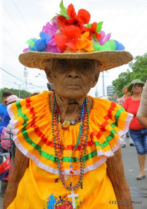 Managua de fiesta: Carnaval en la Bolívar y despedida de Minguito