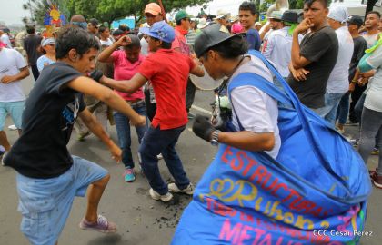 Managua de fiesta: Carnaval en la Bolívar y despedida de Minguito