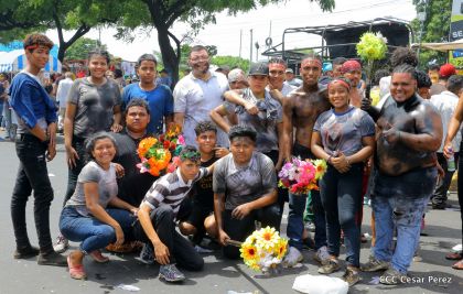 Managua de fiesta: Carnaval en la Bolívar y despedida de Minguito