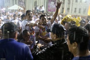 Daniel y Rosario rinden homenaje al Comandante Carlos Fonseca en el 37 Aniversario de su Tránsito a la Inmortalidad