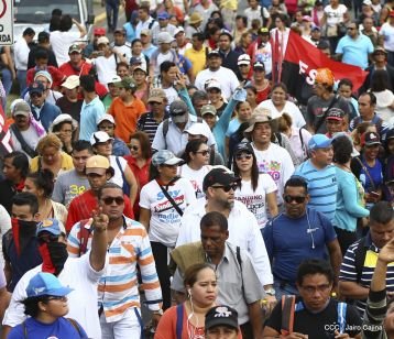 Nicaragüenses reclaman paz y justicia en las calles 