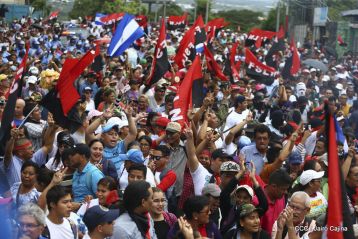 Nicaragüenses reclaman paz y justicia en las calles 