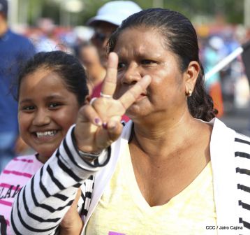 Nicaragüenses reclaman paz y justicia en las calles 