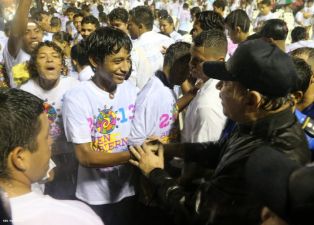 Daniel y Rosario rinden homenaje al Comandante Carlos Fonseca en el 37 Aniversario de su Tránsito a la Inmortalidad