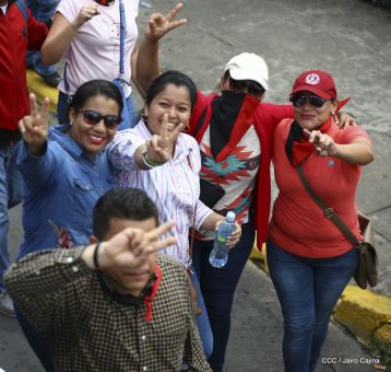 Nicaragüenses reclaman paz y justicia en las calles 
