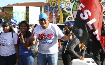 Nicaragüenses reclaman paz y justicia en las calles 