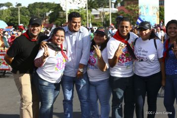 Nicaragüenses reclaman paz y justicia en las calles 