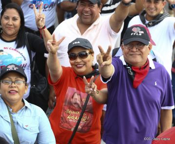 Nicaragüenses reclaman paz y justicia en las calles 