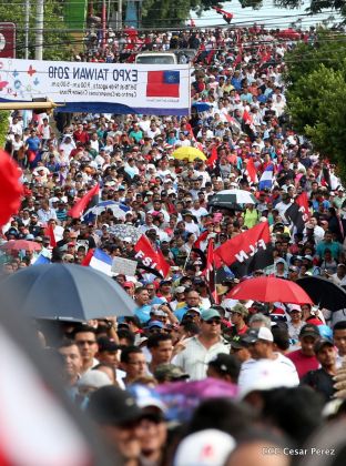 Nicaragüenses reclaman paz y justicia en las calles 