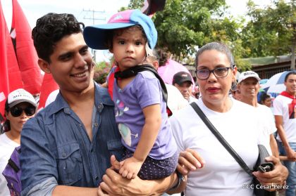 Nicaragüenses reclaman paz y justicia en las calles 