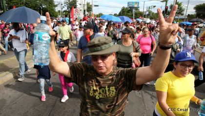 Nicaragüenses reclaman paz y justicia en las calles 