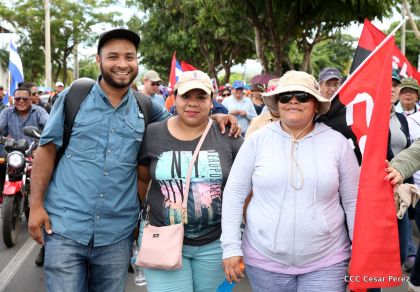 Nicaragüenses reclaman paz y justicia en las calles 