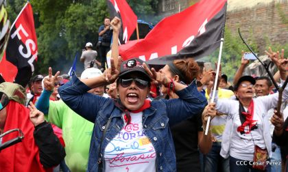 Nicaragüenses reclaman paz y justicia en las calles 