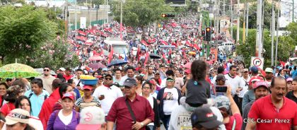 Nicaragüenses reclaman paz y justicia en las calles 