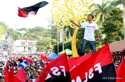 Nicaragüenses reclaman paz y justicia en las calles 