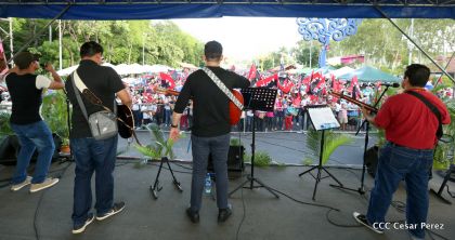 Nicaragüenses reclaman paz y justicia en las calles 