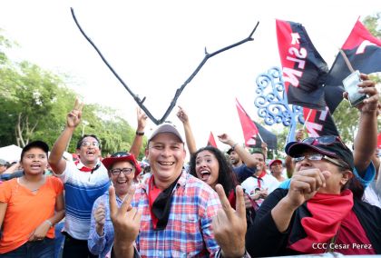 Nicaragüenses reclaman paz y justicia en las calles 