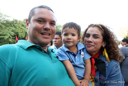 Nicaragüenses reclaman paz y justicia en las calles 