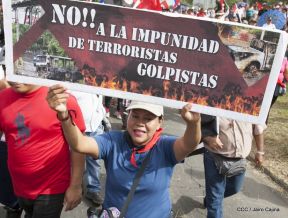 Mar de pueblo reclama justicia y reparación para las víctimas y castigo para los terroristas golpistas