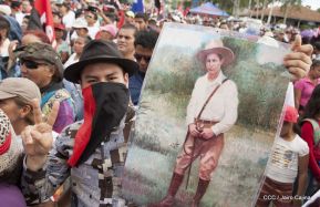 Mar de pueblo reclama justicia y reparación para las víctimas y castigo para los terroristas golpistas