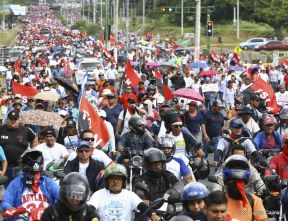 Mar de pueblo reclama justicia y reparación para las víctimas y castigo para los terroristas golpistas