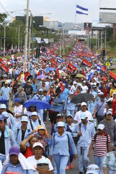 Mar de pueblo reclama justicia y reparación para las víctimas y castigo para los terroristas golpistas