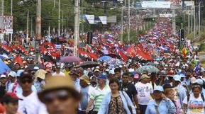 Mar de pueblo reclama justicia y reparación para las víctimas y castigo para los terroristas golpistas
