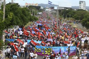 Mar de pueblo reclama justicia y reparación para las víctimas y castigo para los terroristas golpistas