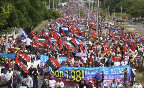 Mar de pueblo reclama justicia y reparación para las víctimas y castigo para los terroristas golpistas