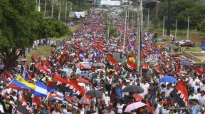 Mar de pueblo reclama justicia y reparación para las víctimas y castigo para los terroristas golpistas