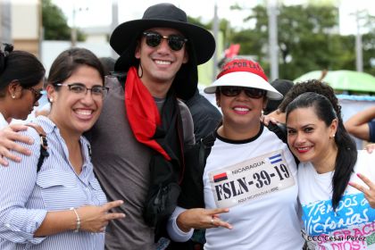 Mar de pueblo reclama justicia y reparación para las víctimas y castigo para los terroristas golpistas