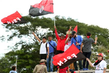 Mar de pueblo reclama justicia y reparación para las víctimas y castigo para los terroristas golpistas