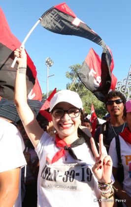 Mar de pueblo reclama justicia y reparación para las víctimas y castigo para los terroristas golpistas