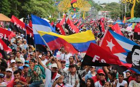 Miles piden Justicia para las víctimas del terrorismo golpista y conmemoran el 38 Aniversario de la Alfabetización