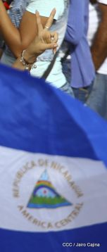 Miles piden Justicia para las víctimas del terrorismo golpista y conmemoran el 38 Aniversario de la Alfabetización