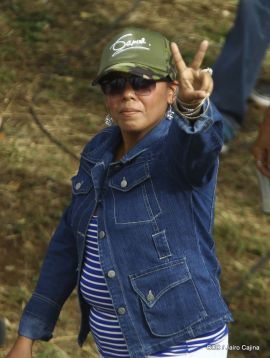 Miles piden Justicia para las víctimas del terrorismo golpista y conmemoran el 38 Aniversario de la Alfabetización